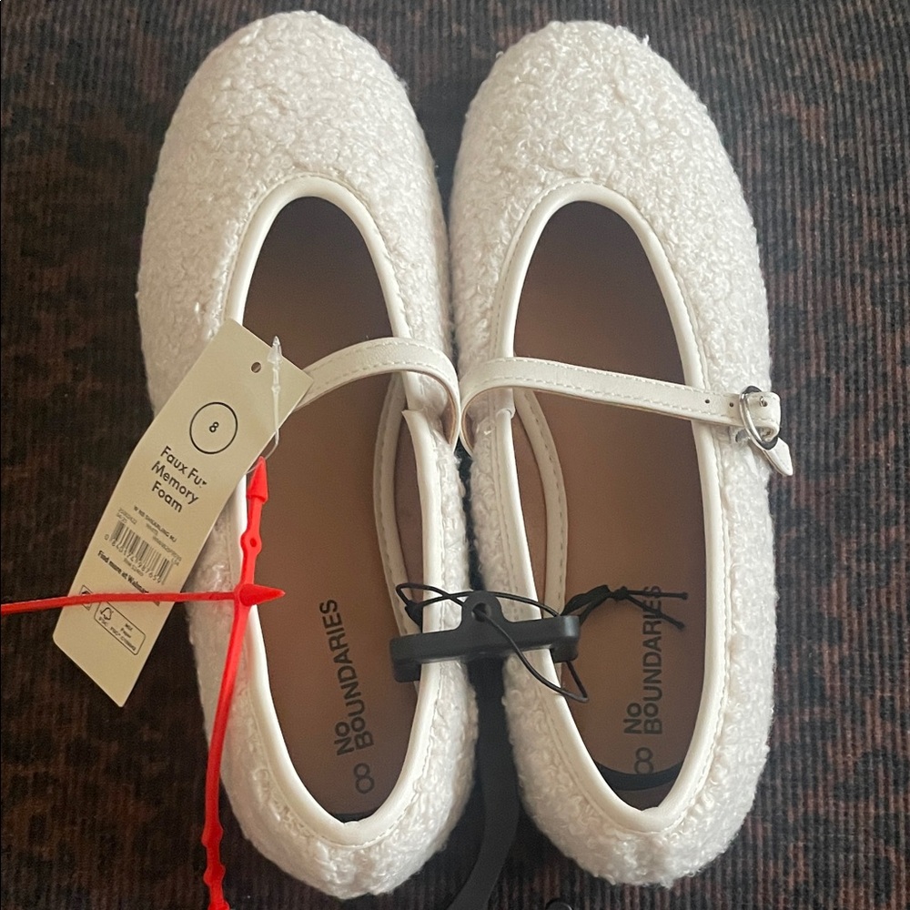 No Boundaries White Faux Fur Flats
